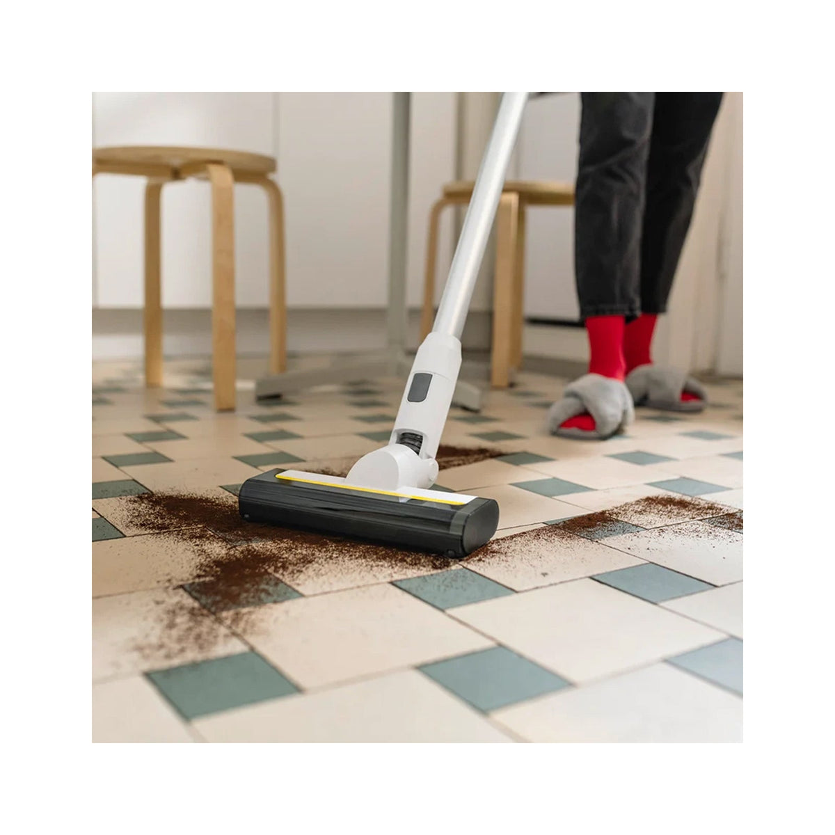 Karcher Stick Vacuum Cleaner Up to Minutes 600ml